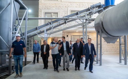 敘利亞重建征程 工廠信息化、女性工人世俗化與城市道路升級